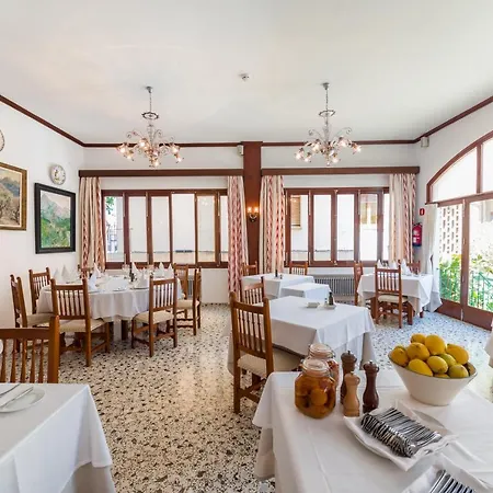 El Guia Hotel 4*